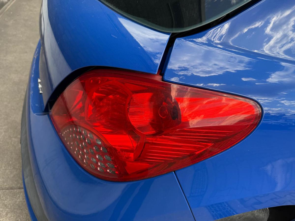 Peugeot 207 original Rücklicht Rückleuchte rechts Fließheck Vorfacelift BJ07